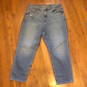 American eagle mom jean